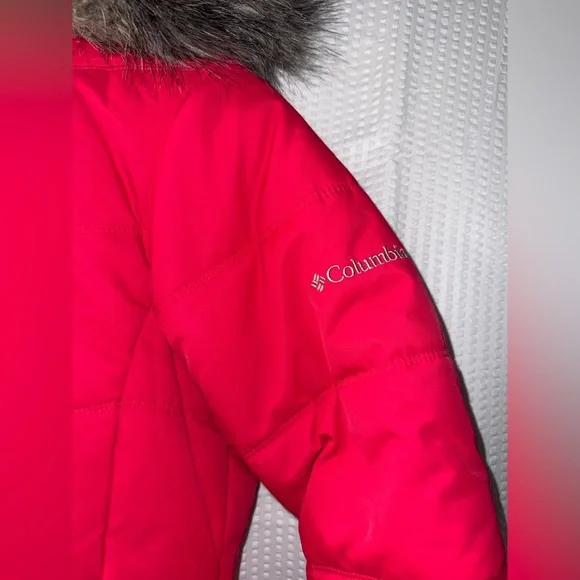Columbia Women's bright pink ski/snow puffer jacket size M removable snap hood